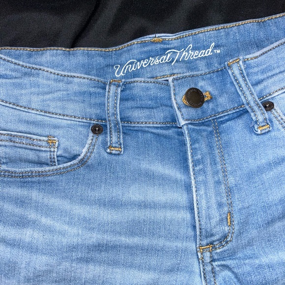 Universal threads size 00/24R Jean shorts - Picture 2 of 5